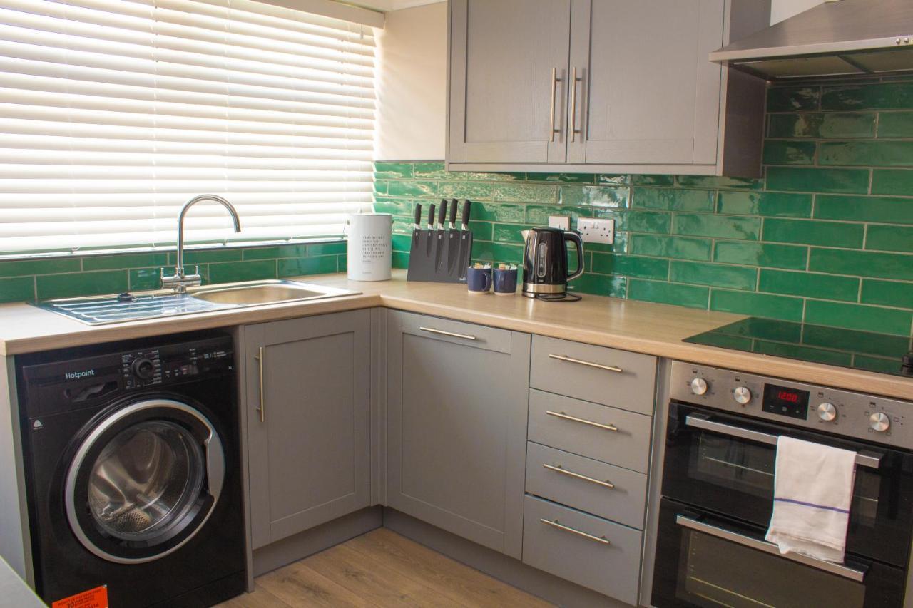 Cosy 3Bed Bungalow In West Kirby, Free Parking Frankby Εξωτερικό φωτογραφία