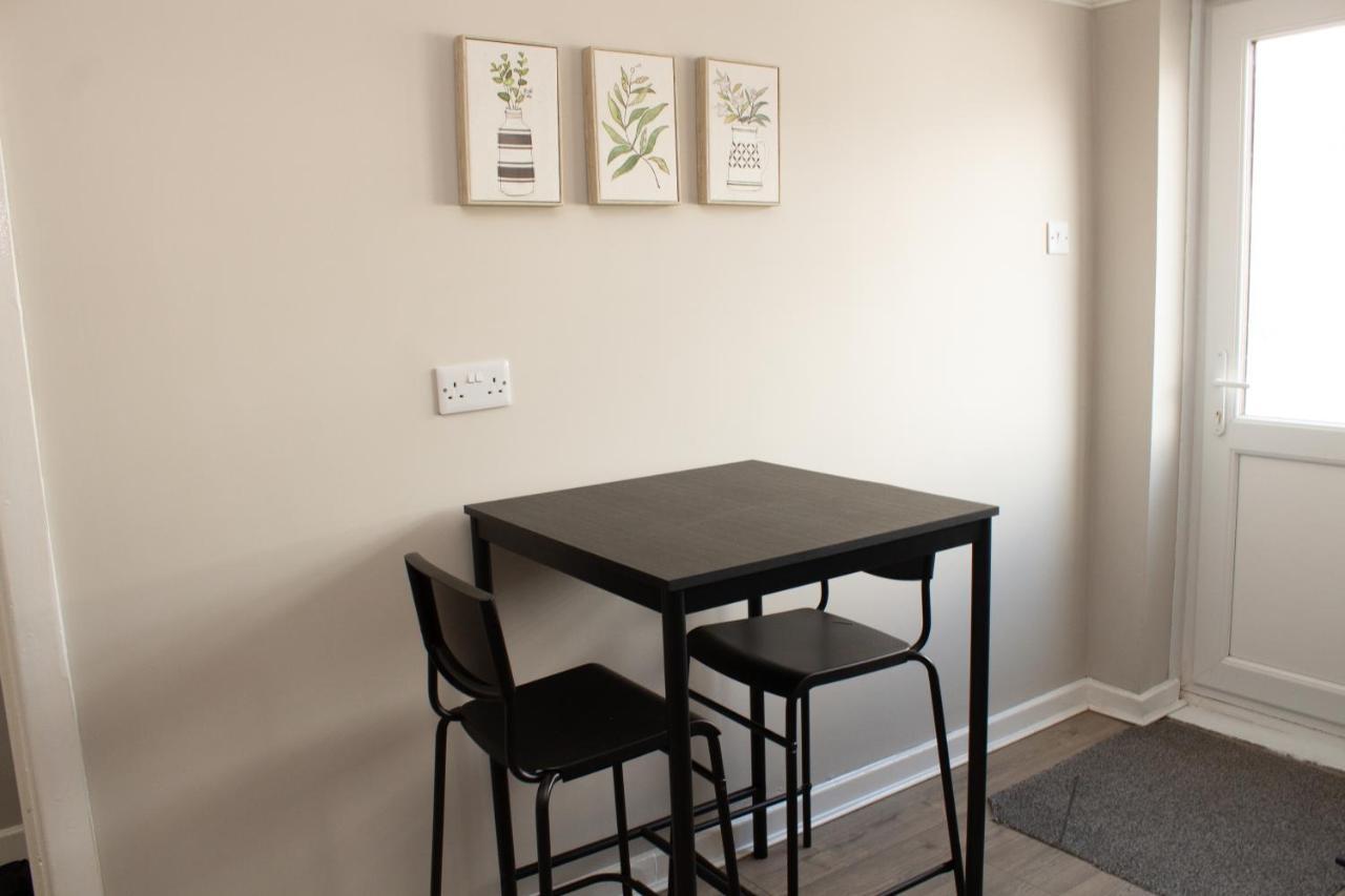 Cosy 3Bed Bungalow In West Kirby, Free Parking Frankby Εξωτερικό φωτογραφία
