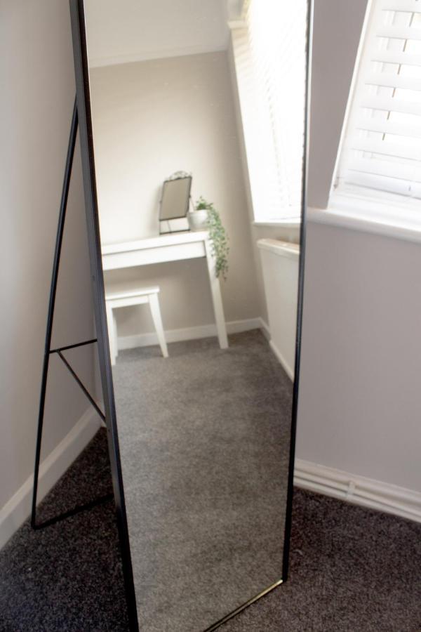 Cosy 3Bed Bungalow In West Kirby, Free Parking Frankby Εξωτερικό φωτογραφία